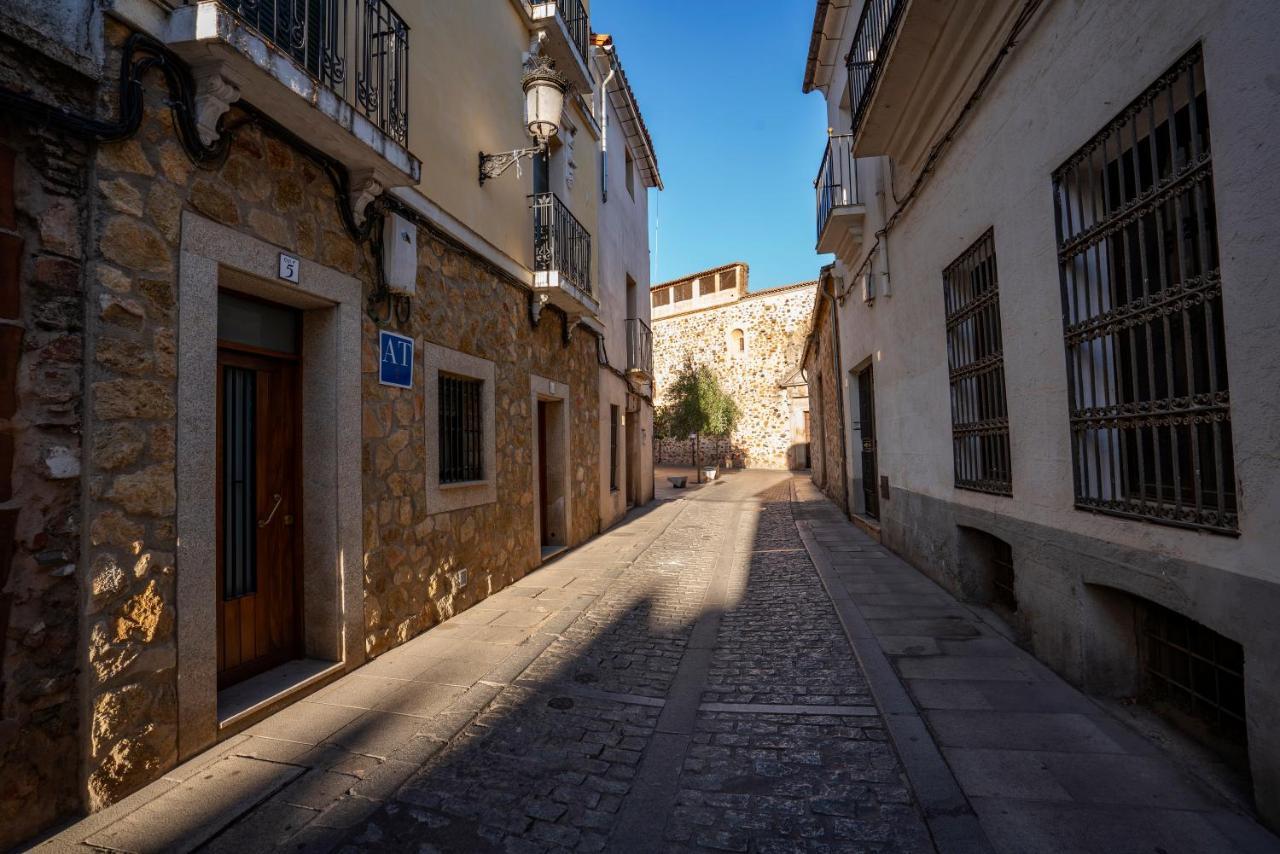 Apartamentos Caceres Historico Centro Екстер'єр фото